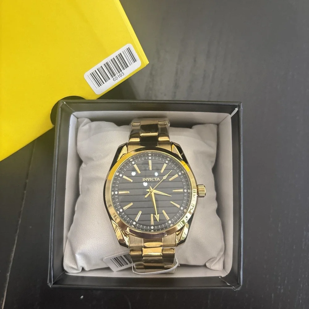 Invicta Quartz Gold Tone Black Dial Men's Wristwatch 42mm Water Resistant
